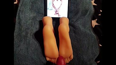 kaley cuoco feet tribute huge cum