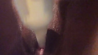 Pretty b?tch uses toy to make herself cum everywhere for daddy !!