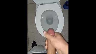 18 year old Mixed Boy cumming