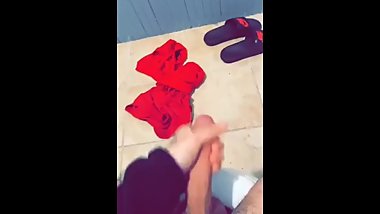 Light skin jerking off