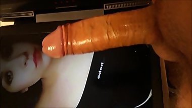 Jerking togehter with little sissy slut and cumtribute her