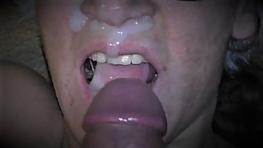 FAST CHRISTMAS BLOWJOB UNDER THE TREE