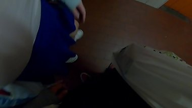 Teen babe flashes in public mall