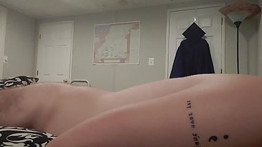 Hot teen fucks his body pillow and cums hands free