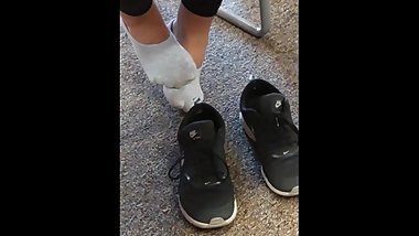 College girl rubbing & playing her feet in ped socks