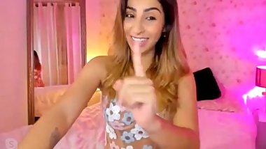 Linda mujer colombiana pies