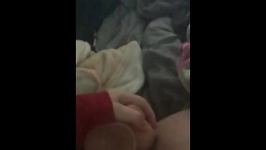 Chubby girl masterbaiting w 7 inch dildo