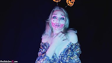 Girl on Halloween Demonstrate Her Sexy Bode and Masturbate Pussy
