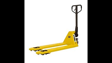 sexy ragazza nel magazzino